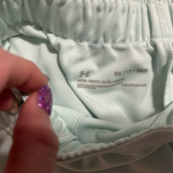 Ice blue Under armour shorts - Picture 2 of 2